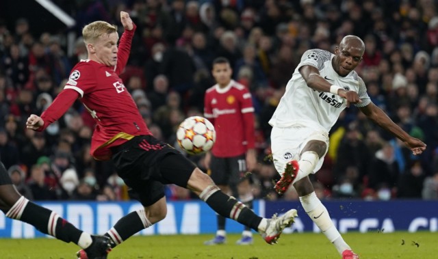  图卢兹年轻门将多次扑救保住城门不失