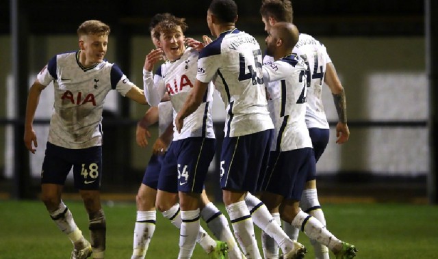  热刺青年军惊艳亮相足总杯  