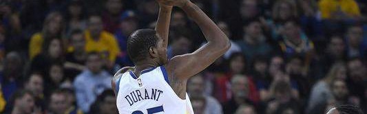  詹姆斯常规赛总得分突破四万分大关  