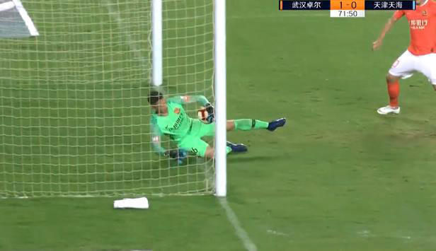  罗马客场遭遇门线悬案VAR判定引发争议  