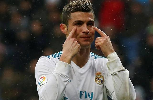  法甲金靴争夺白热化，三人同登射手榜首  